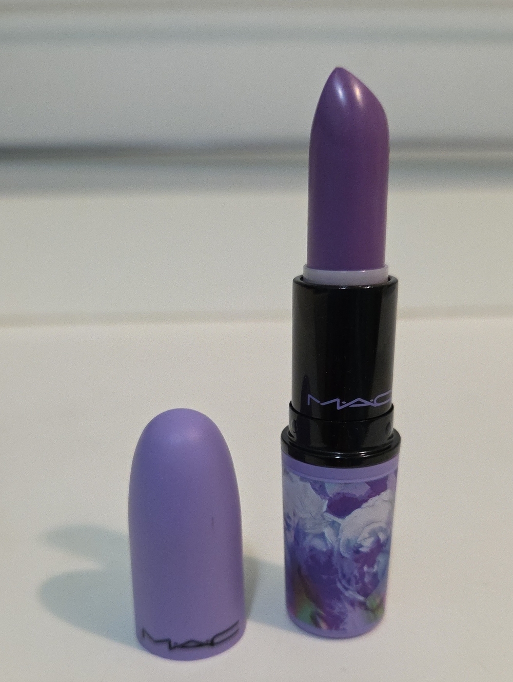 Mac Forget Me Naughty Lipstick. Limited EDITION!